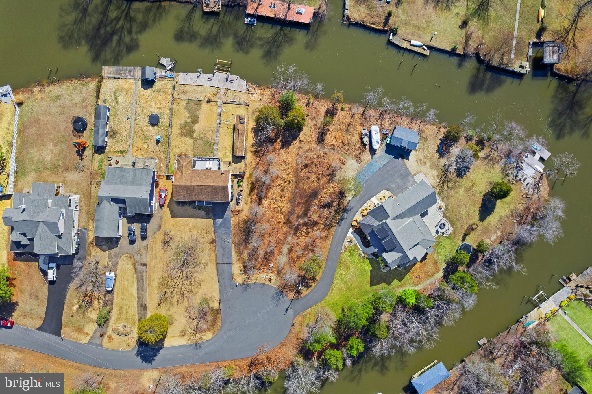 1001 Potomac Dr