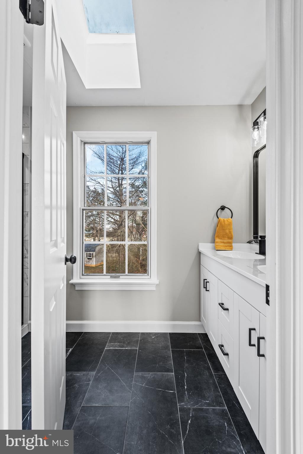 4 Dawson Dr