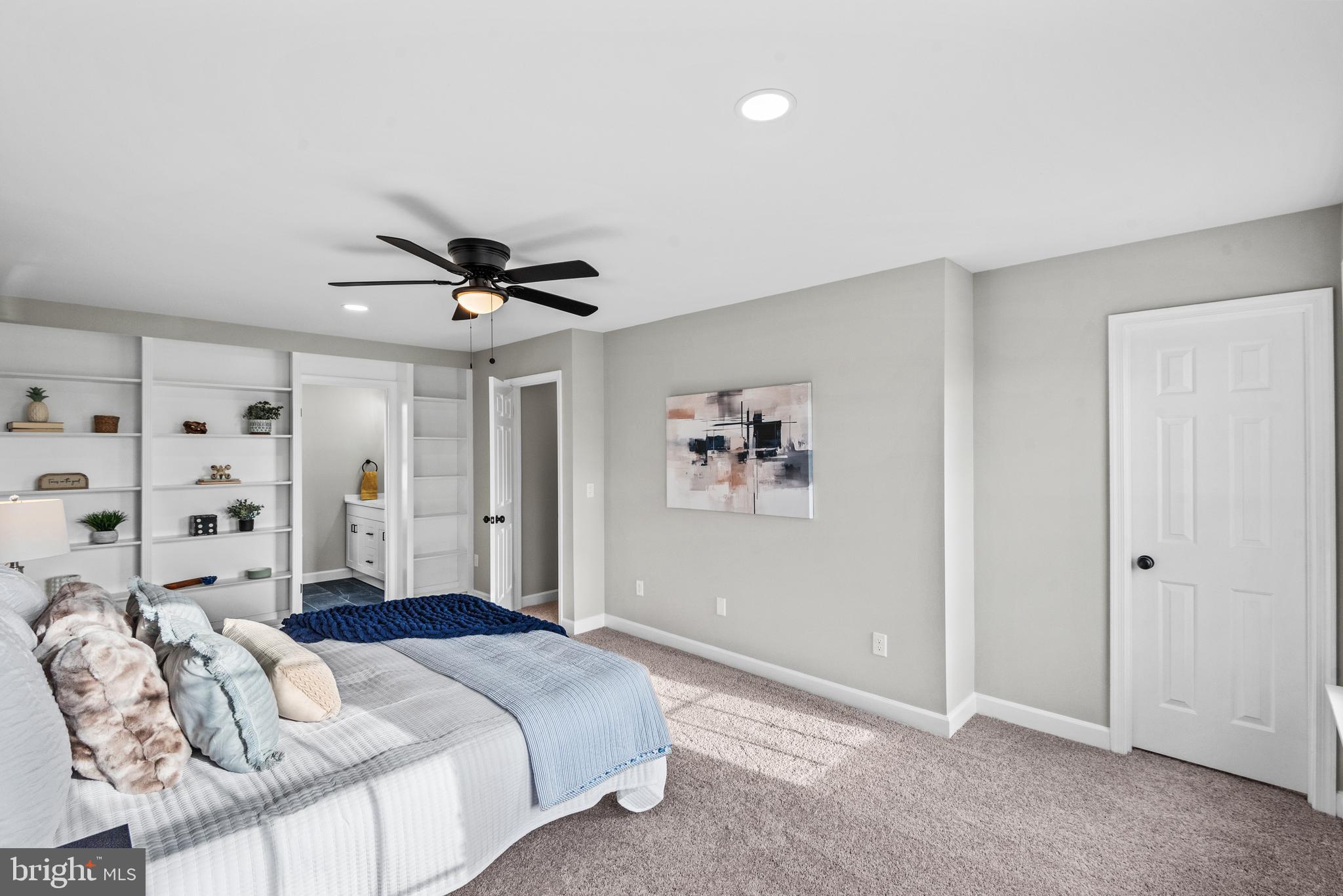 4 Dawson Dr