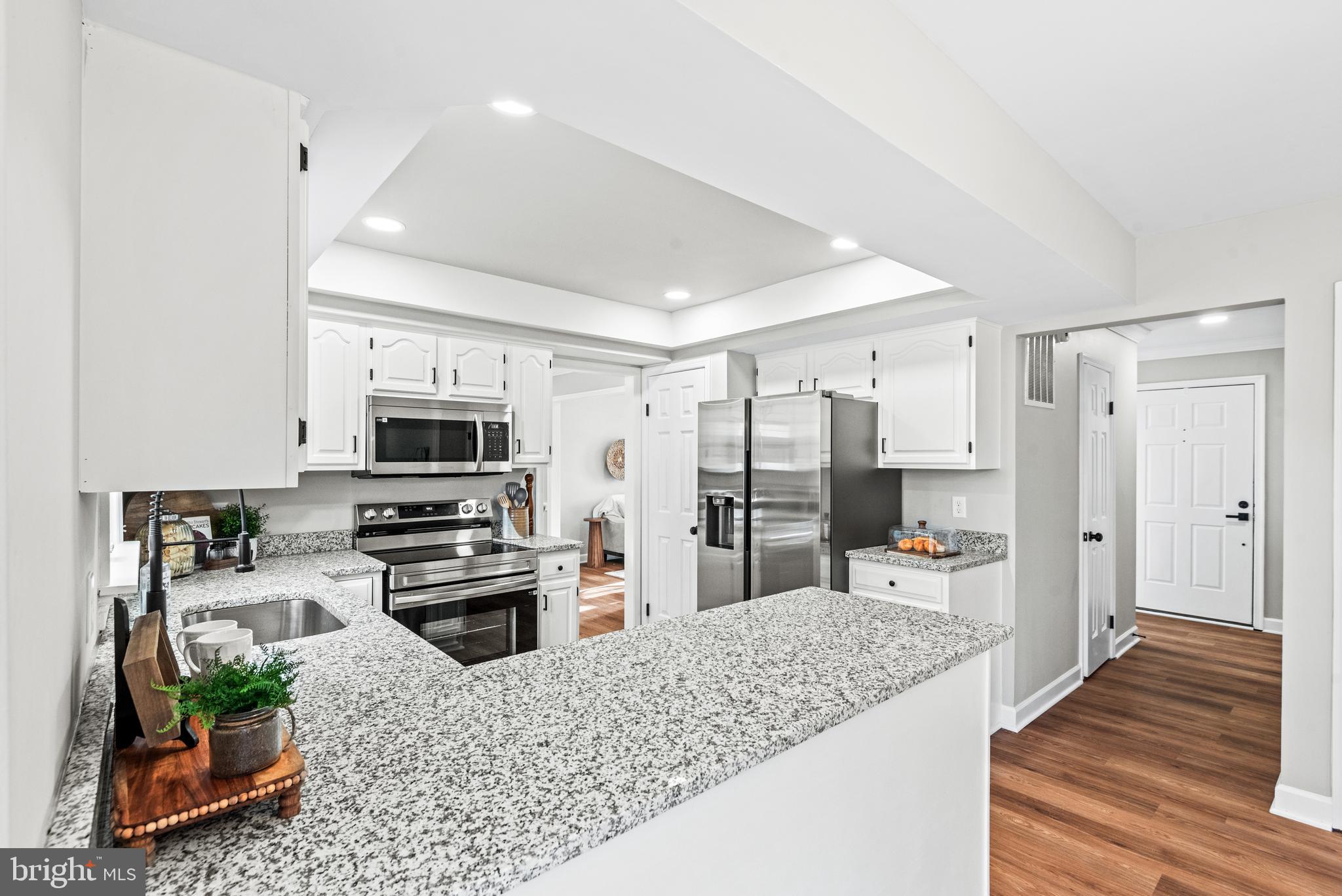 4 Dawson Dr