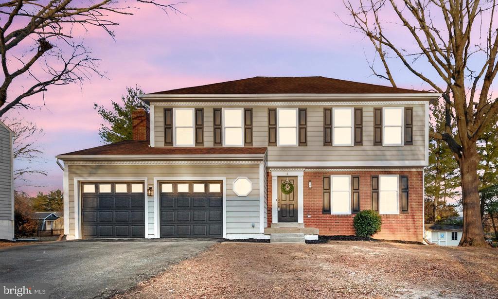 4 Dawson Dr