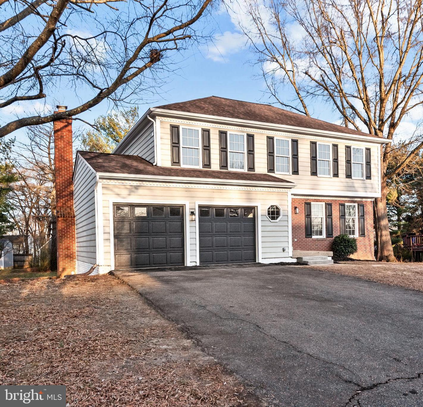 4 Dawson Dr