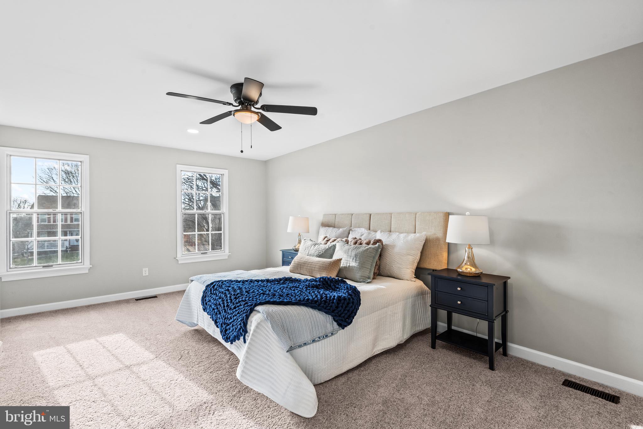 4 Dawson Dr