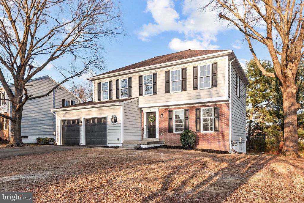 4 Dawson Dr