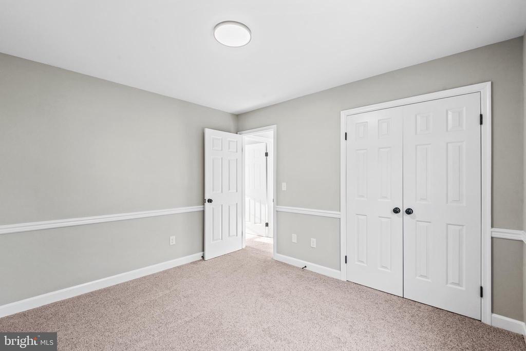 4 Dawson Dr