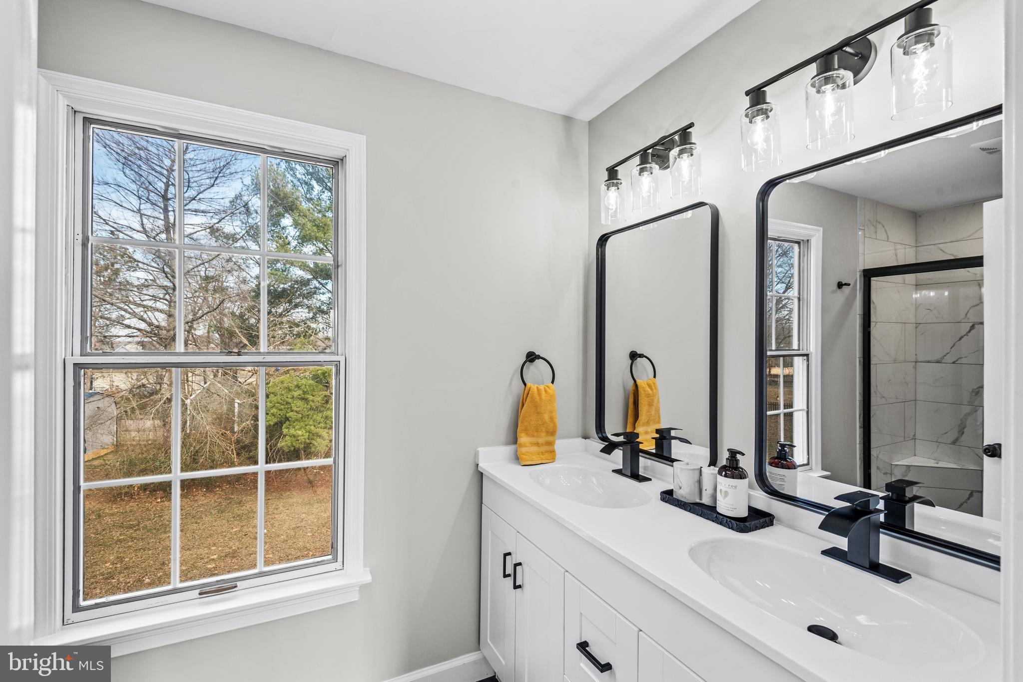 4 Dawson Dr