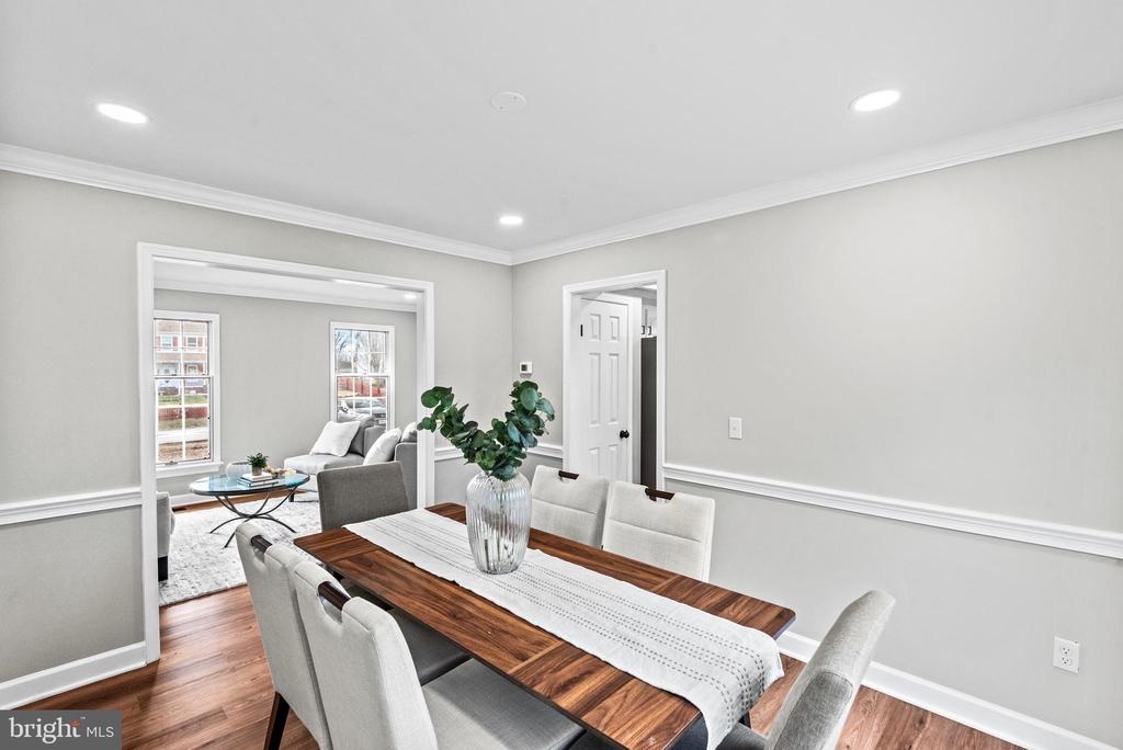4 Dawson Dr
