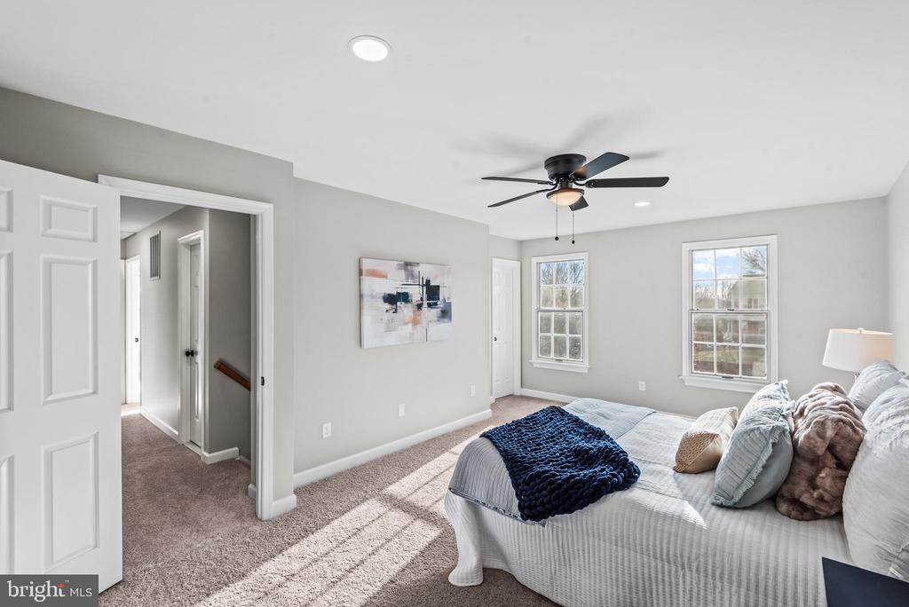 4 Dawson Dr