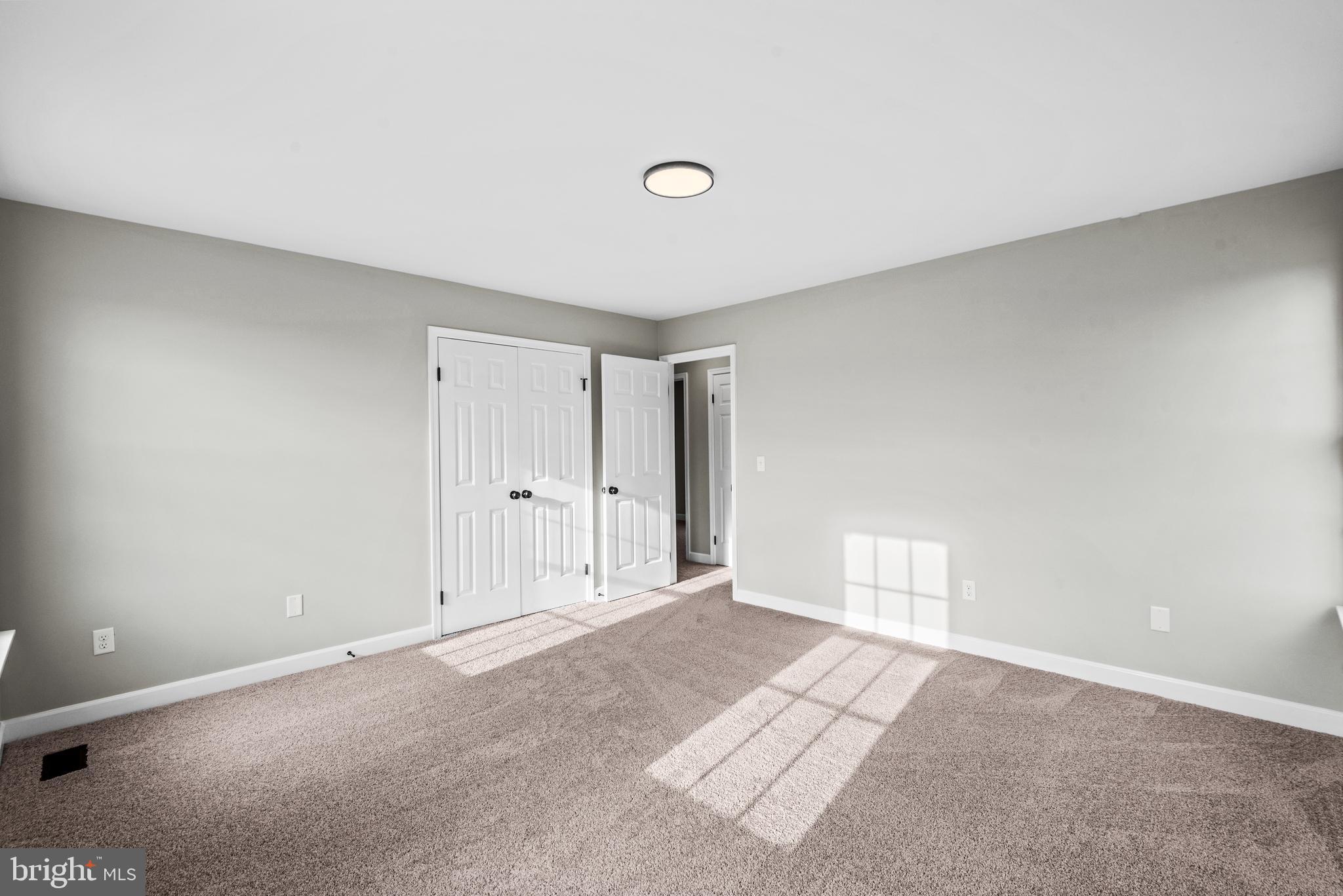 4 Dawson Dr