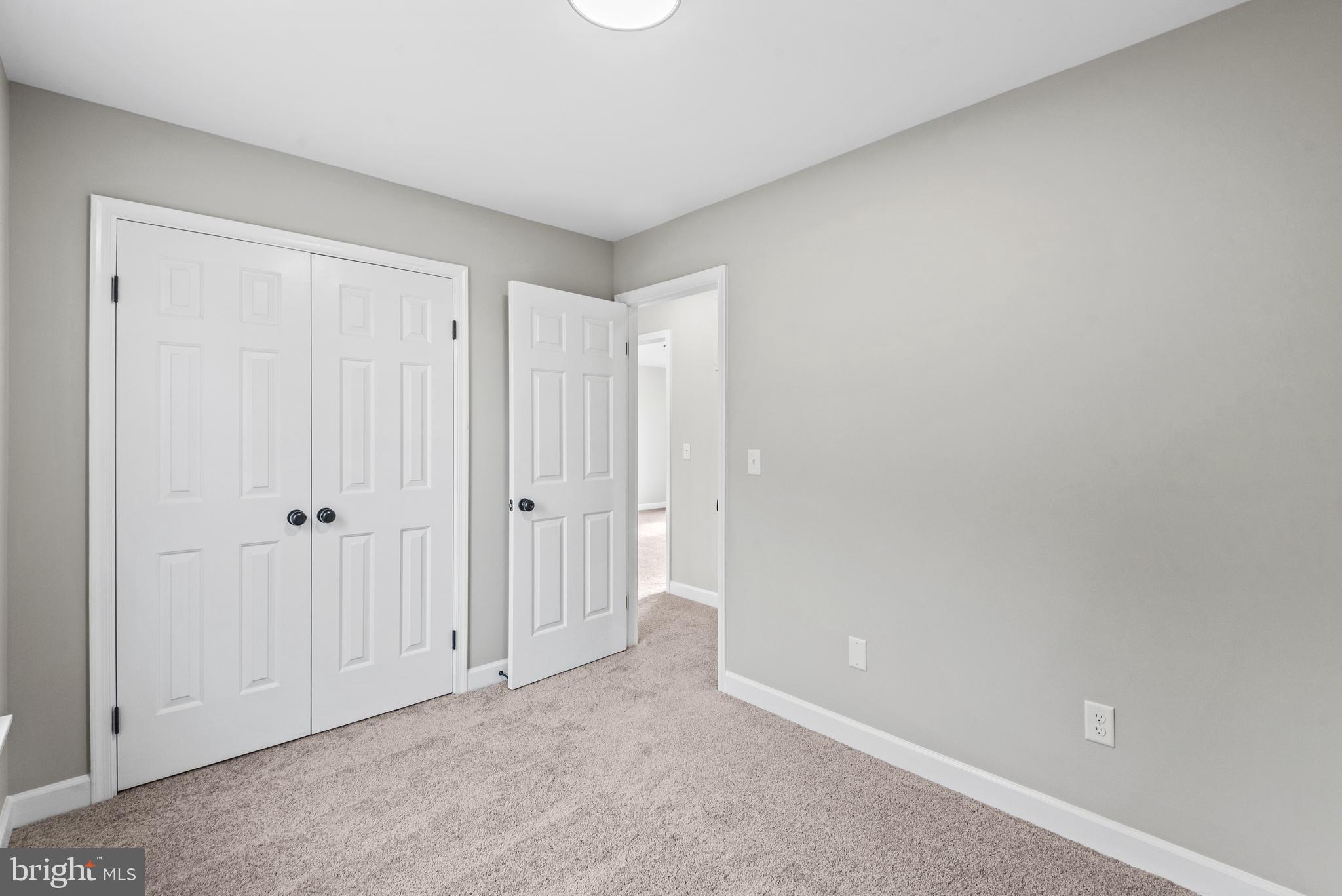 4 Dawson Dr