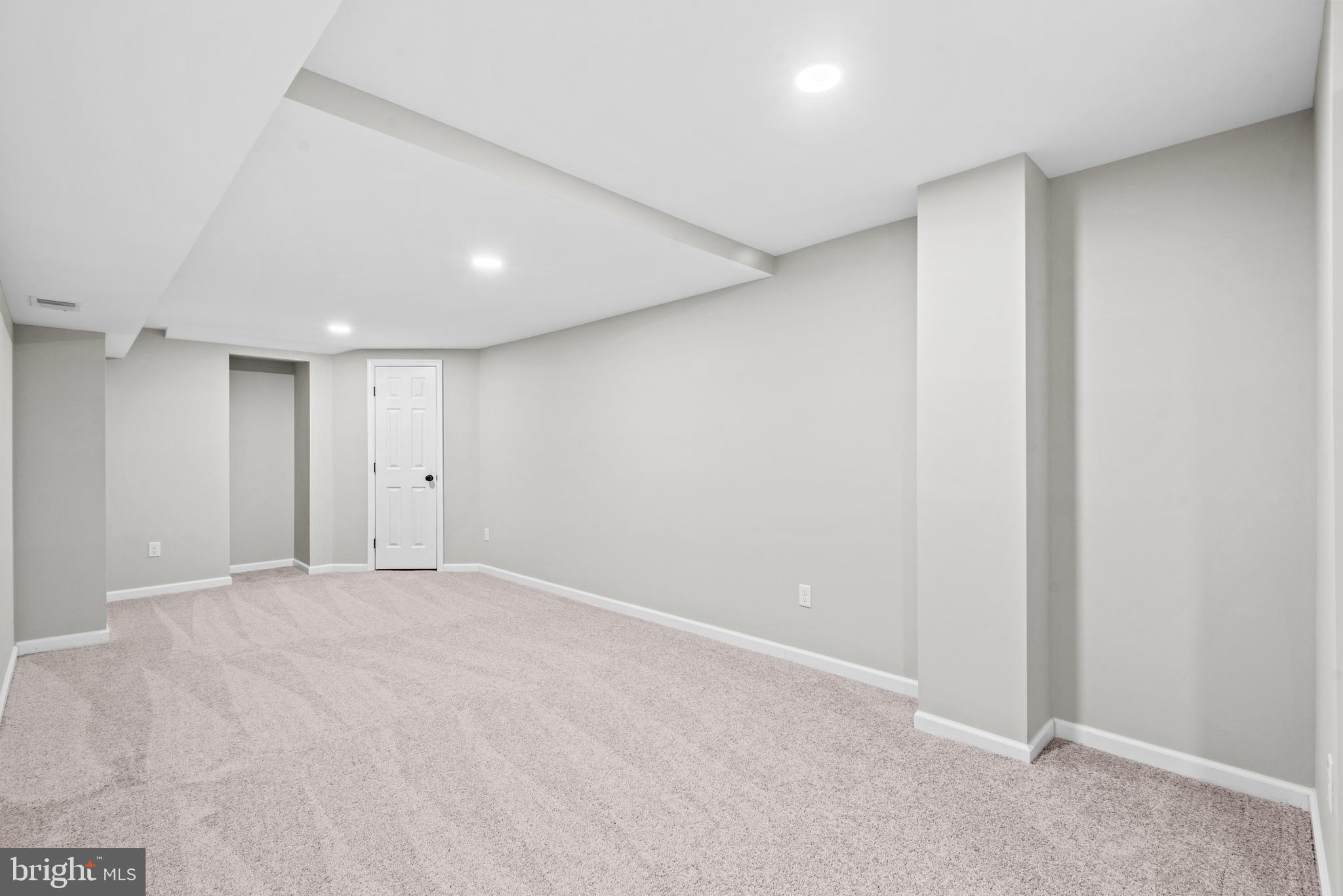 4 Dawson Dr