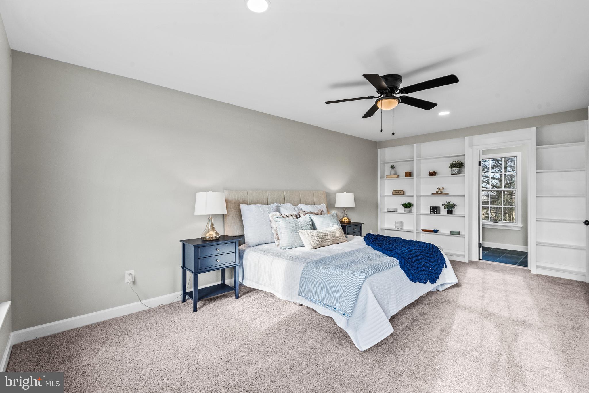 4 Dawson Dr