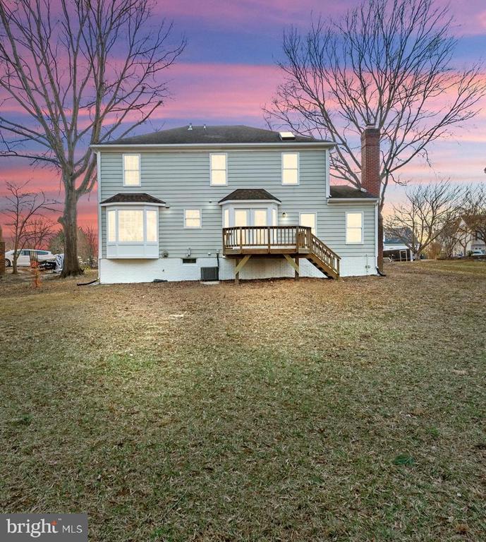 4 Dawson Dr