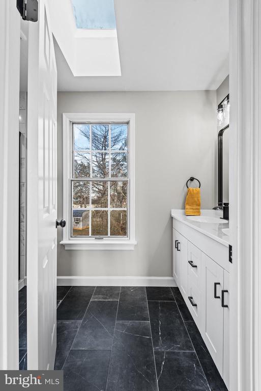 4 Dawson Dr