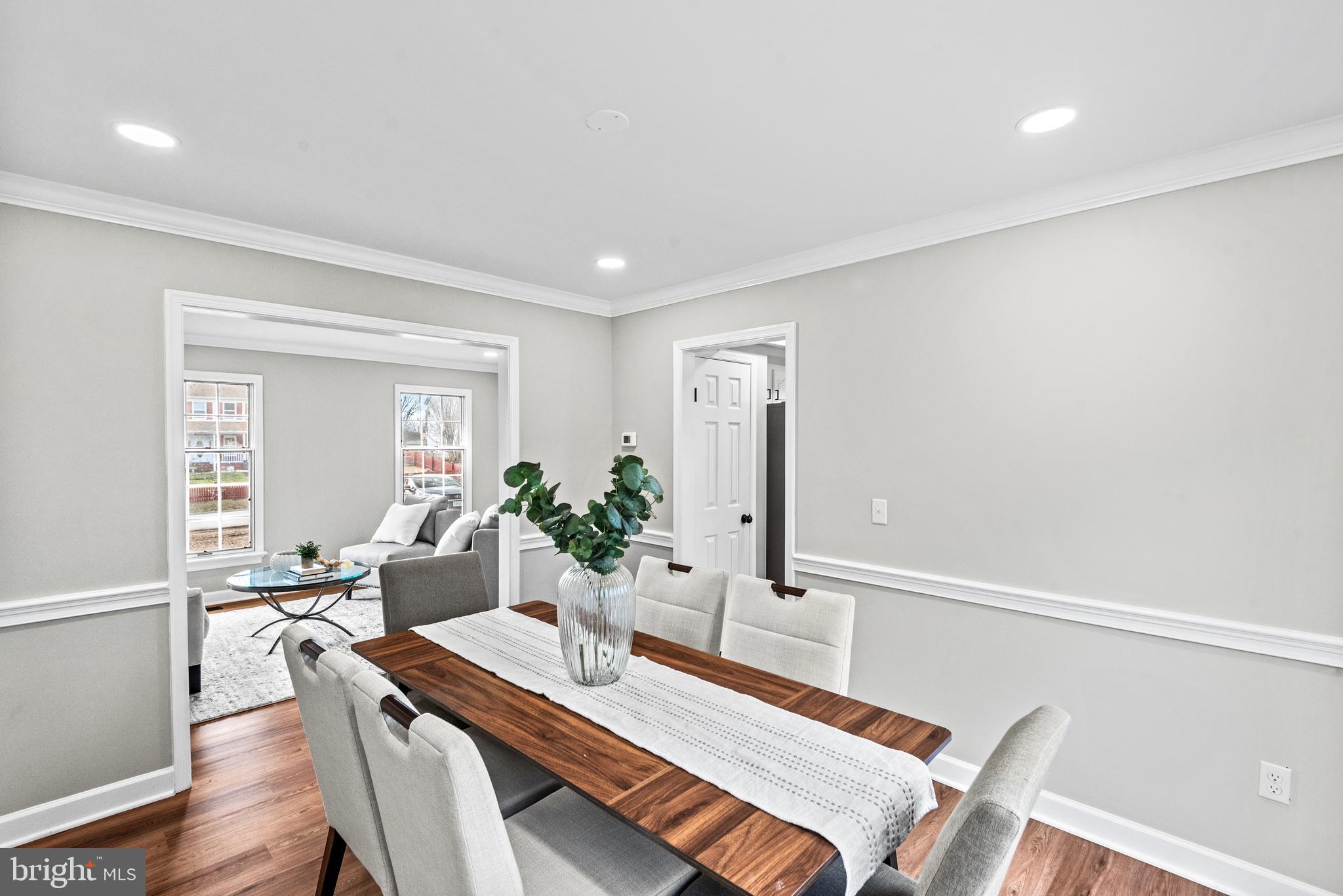 4 Dawson Dr