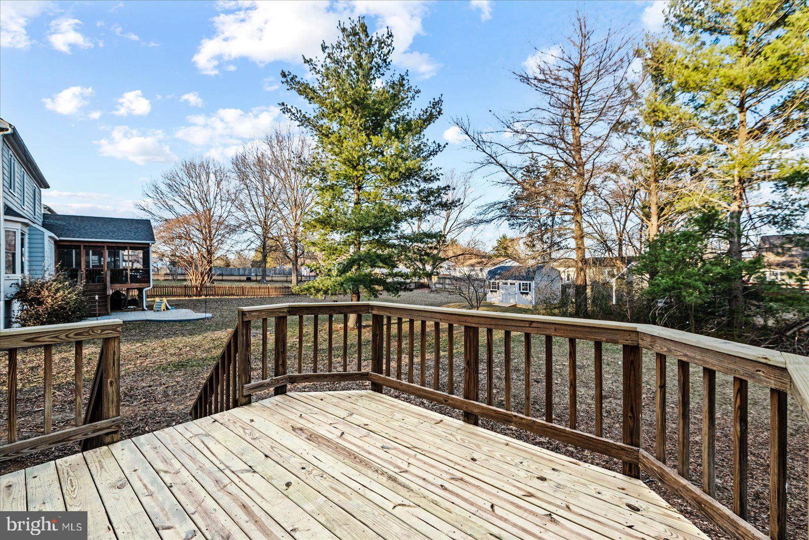 4 Dawson Dr