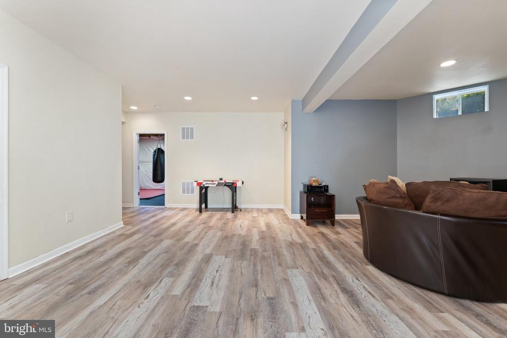 25 Gibson Dr