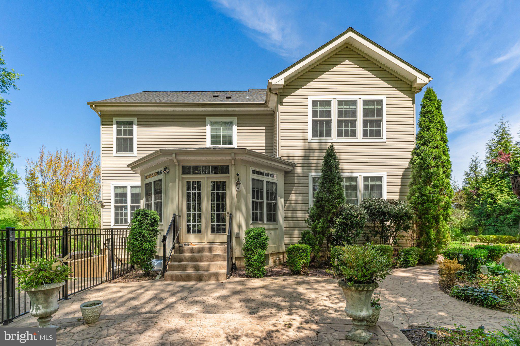 25 Gibson Dr