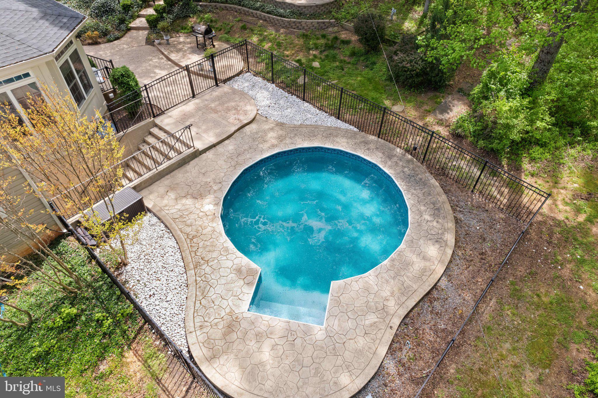 25 Gibson Dr