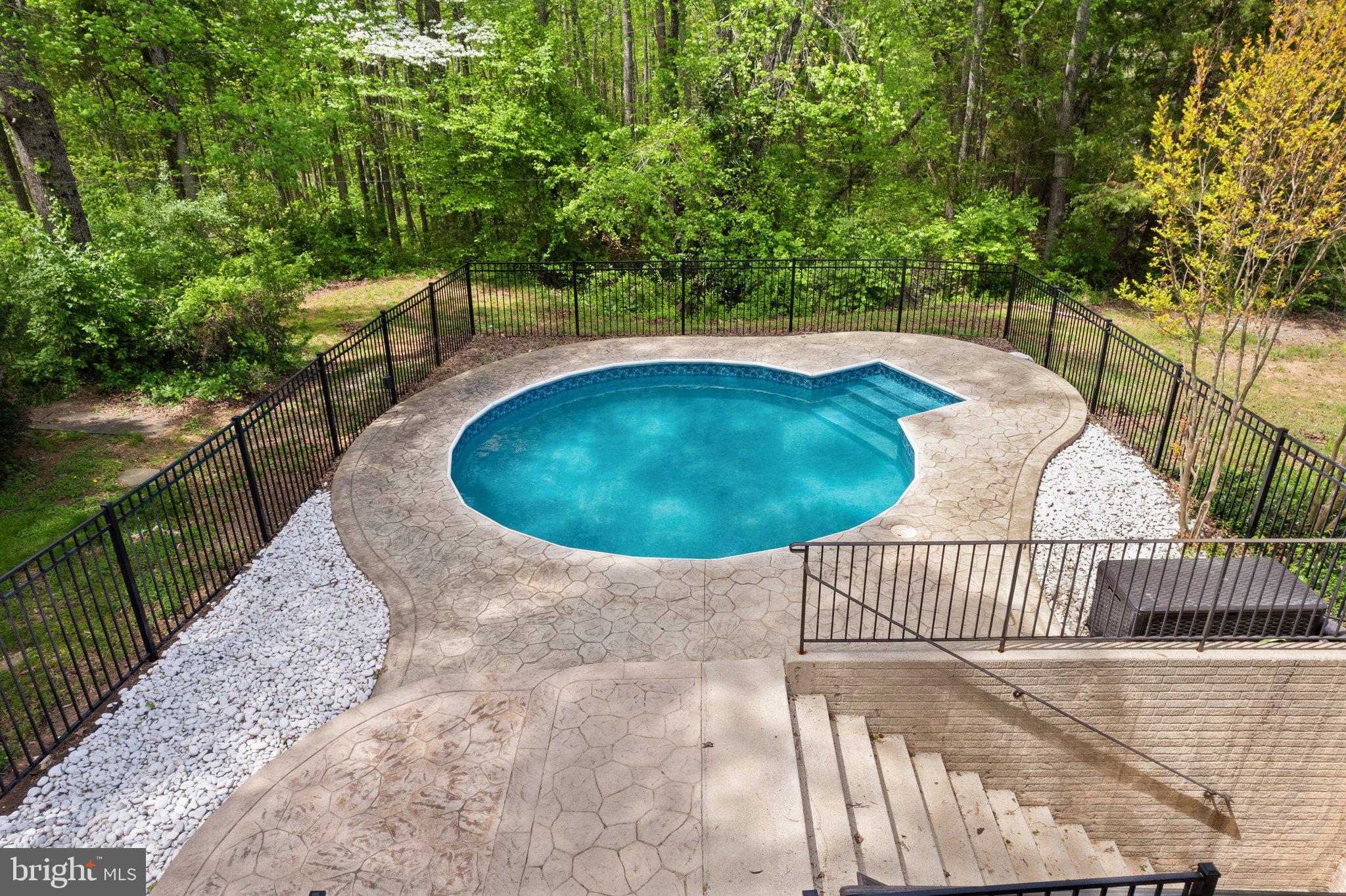 25 Gibson Dr