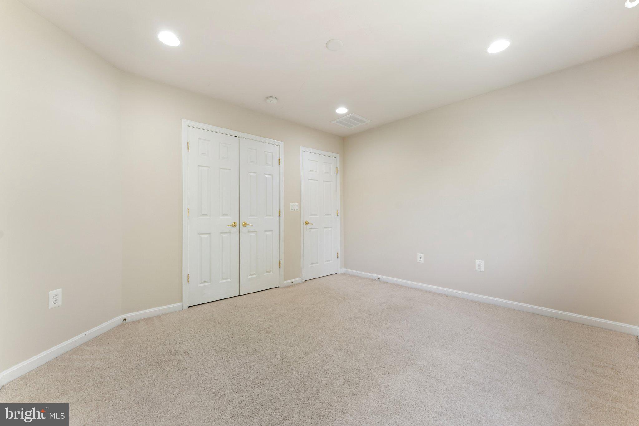 25 Gibson Dr