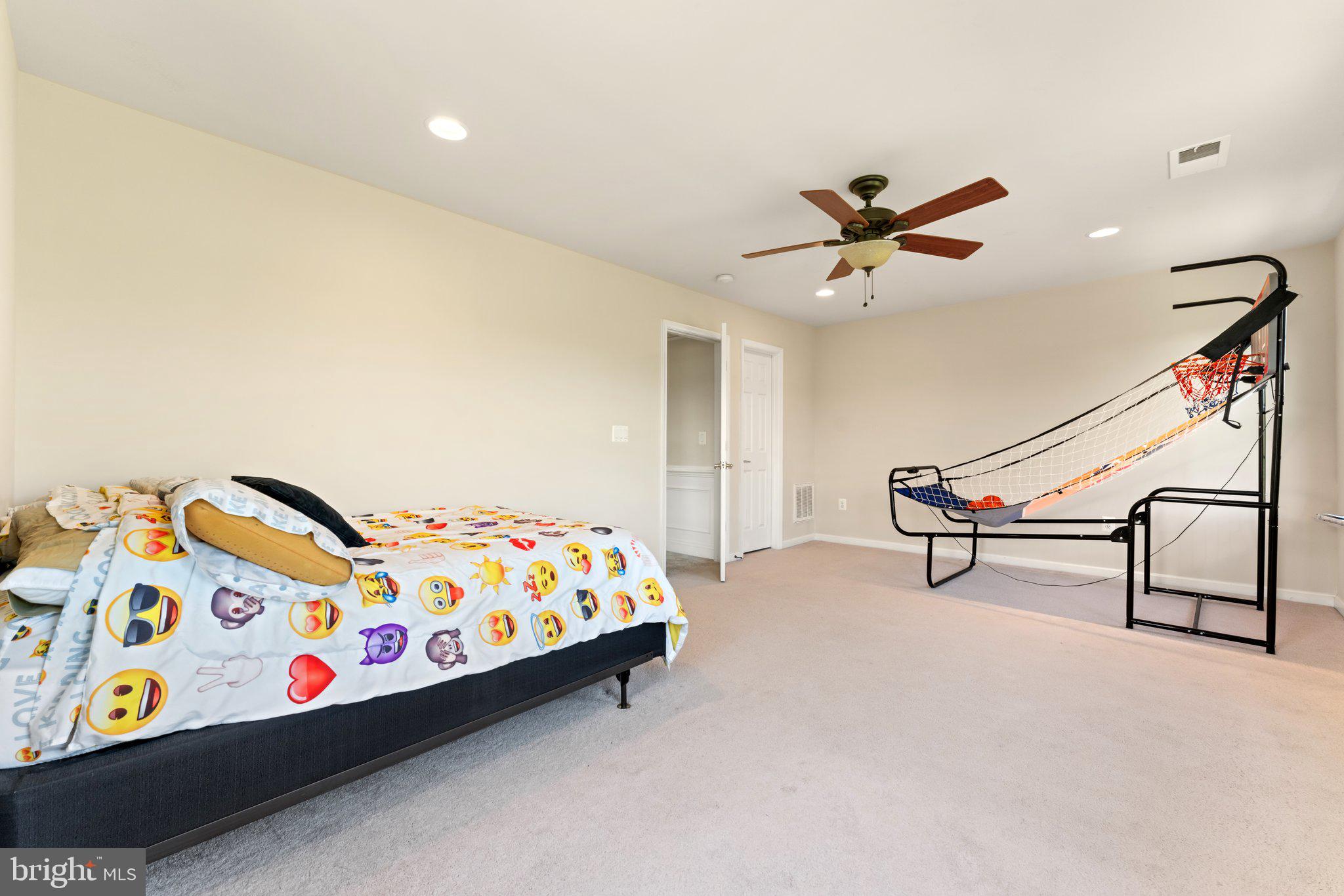 25 Gibson Dr