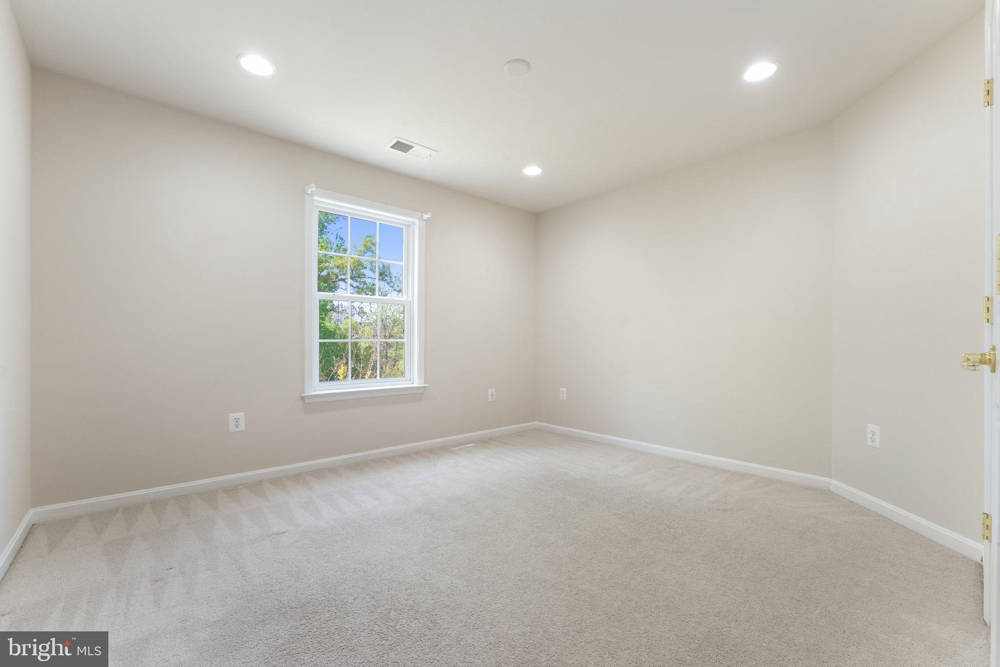 25 Gibson Dr
