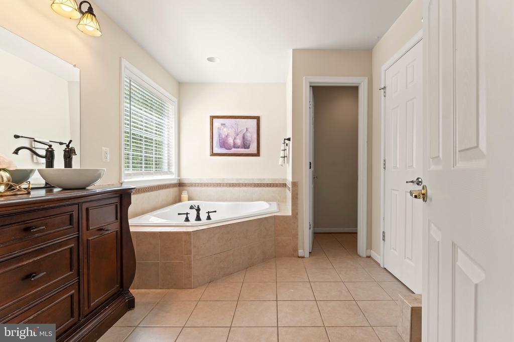 25 Gibson Dr