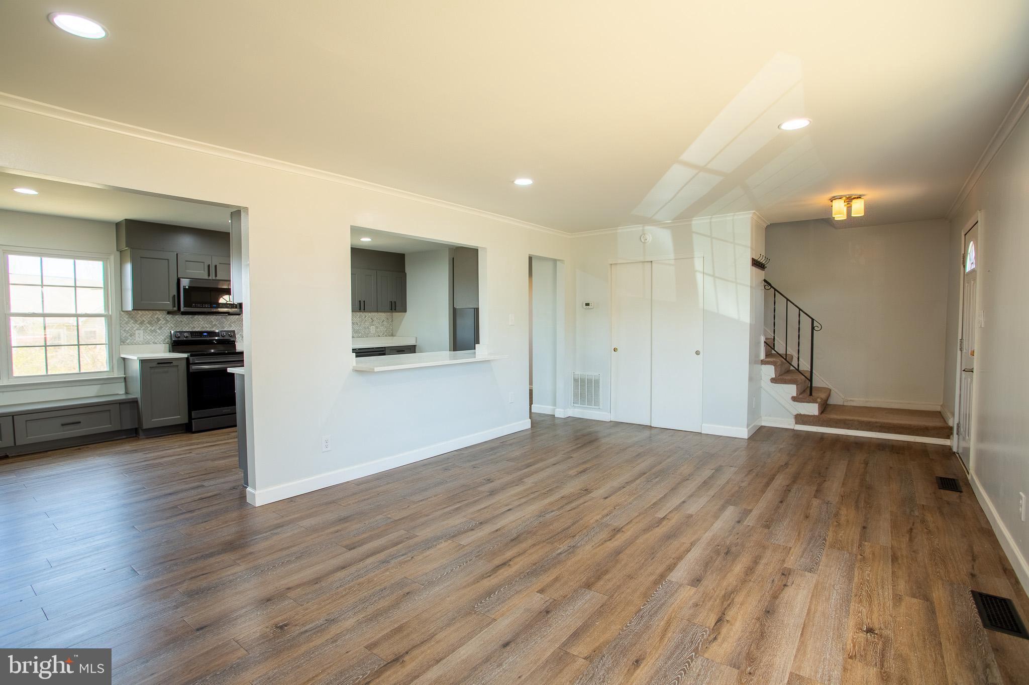 217 Pepper Tree Ln
