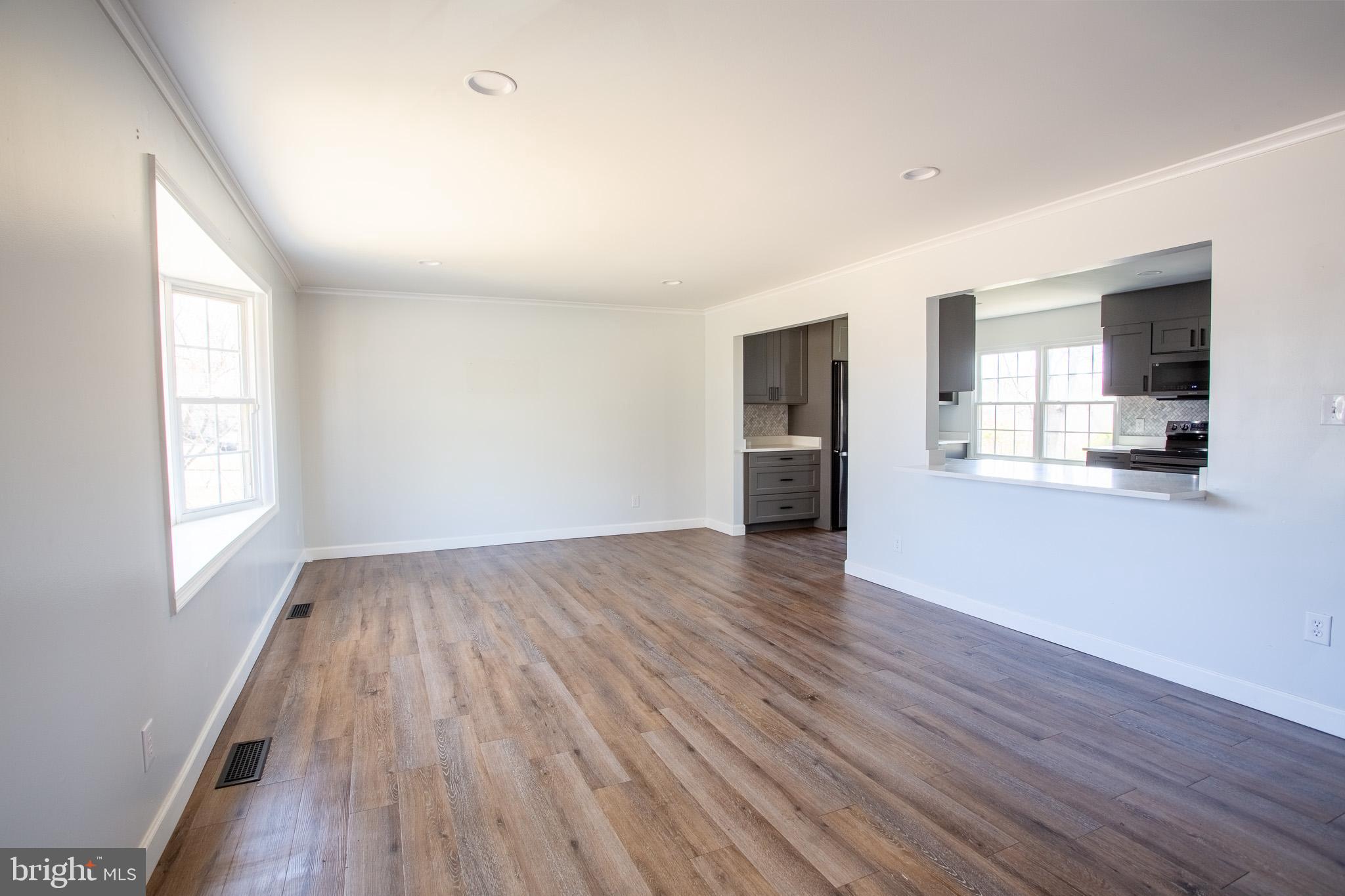 217 Pepper Tree Ln