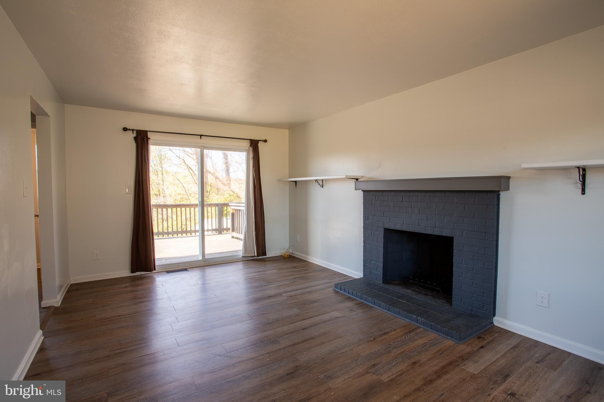 217 Pepper Tree Ln