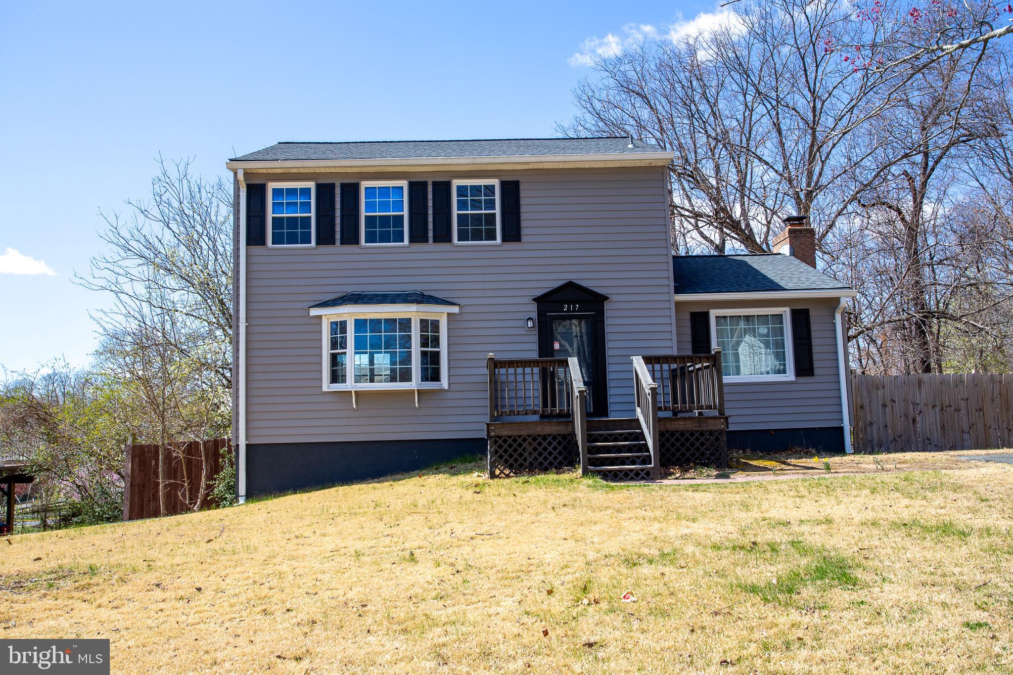 217 Pepper Tree Ln