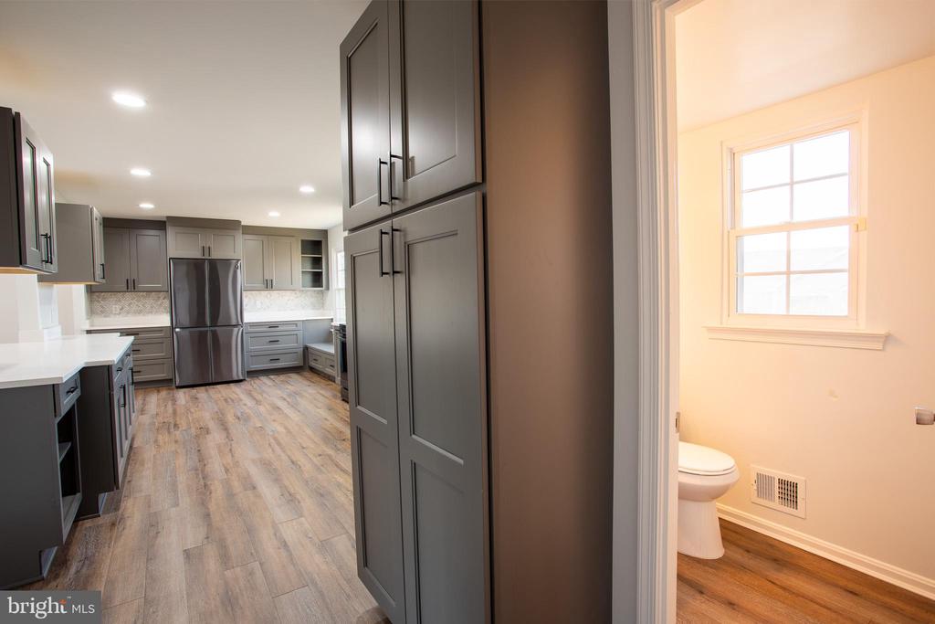 217 Pepper Tree Ln