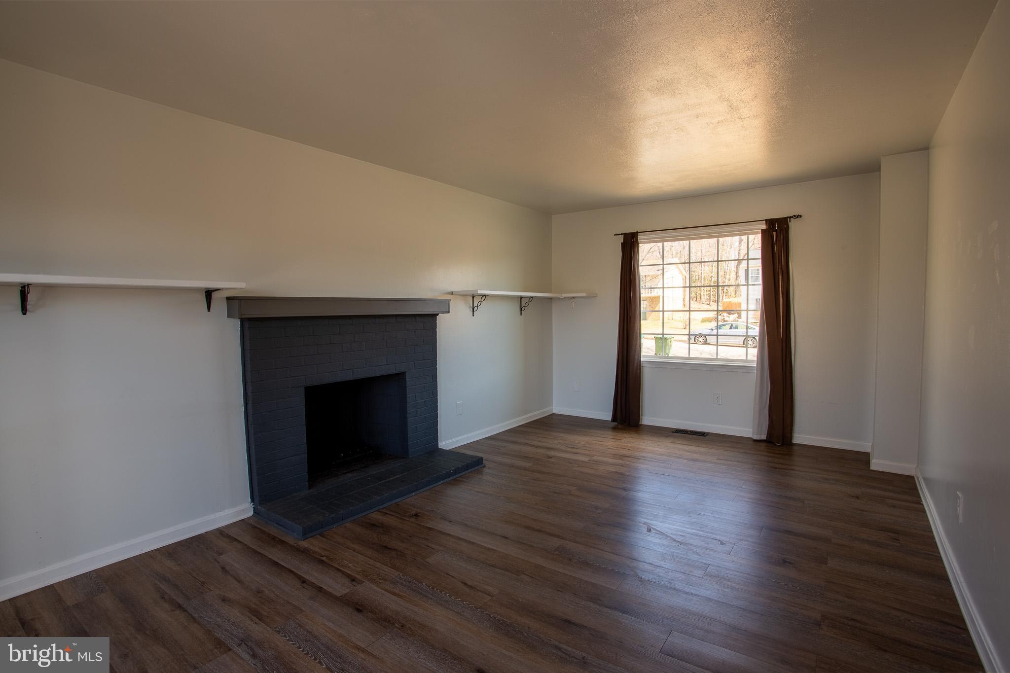 217 Pepper Tree Ln