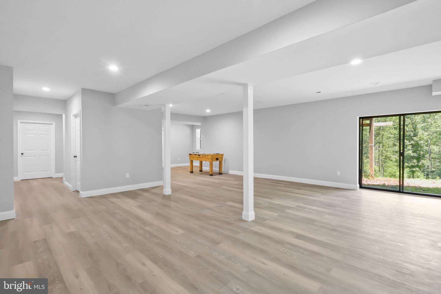 64 Panners Ln