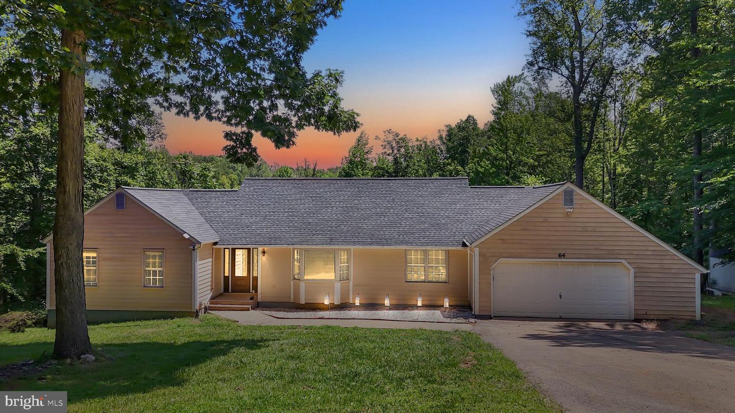 64 Panners Ln