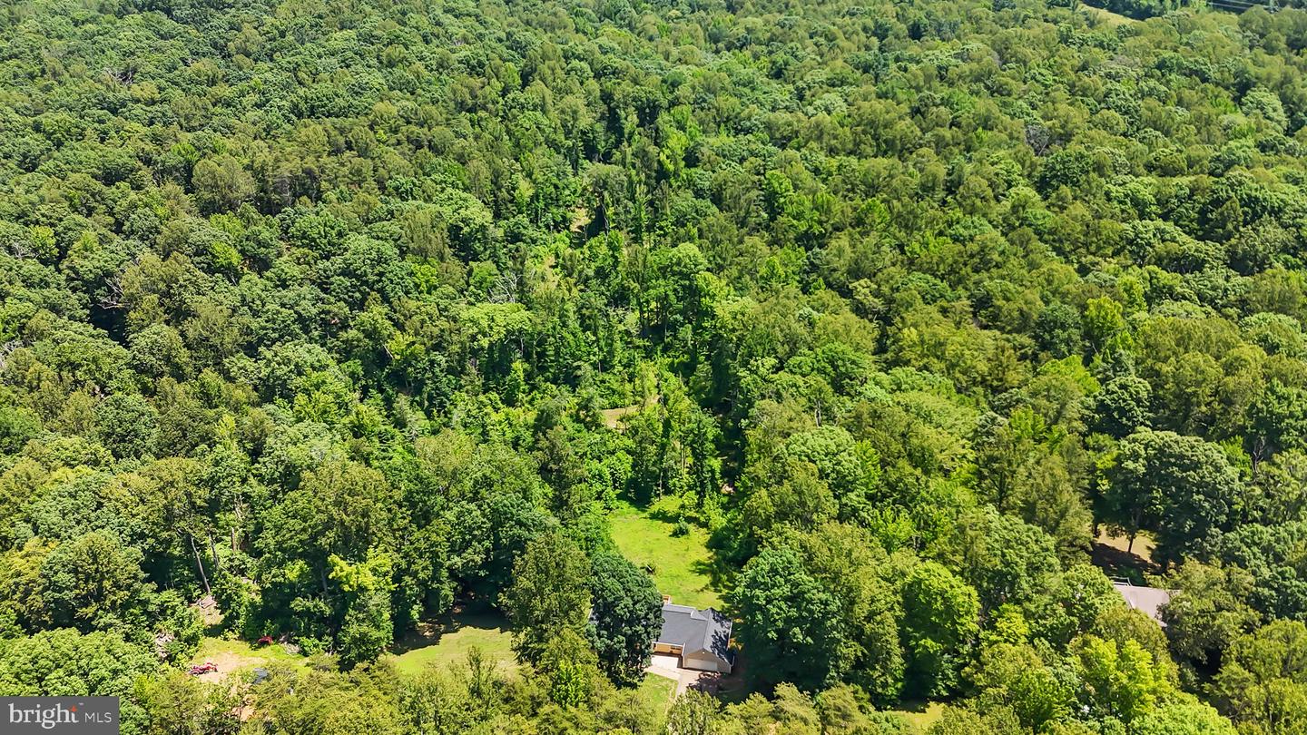 64 Panners Ln