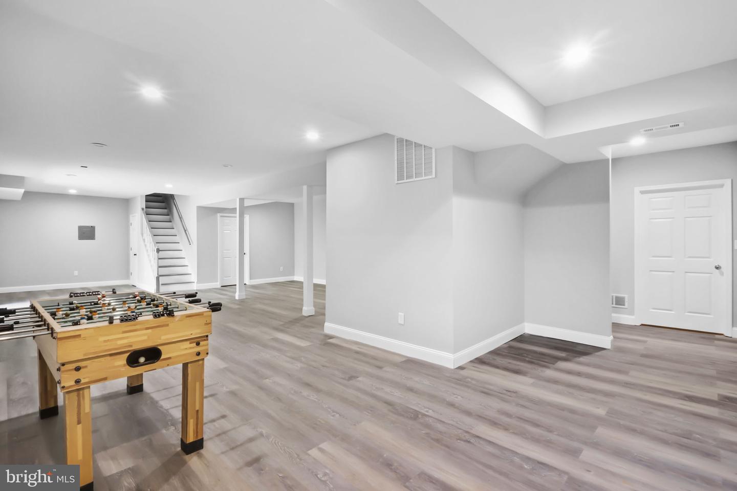 64 Panners Ln