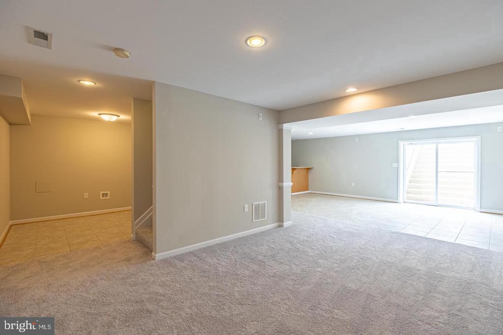 8 MINTWOOD DR