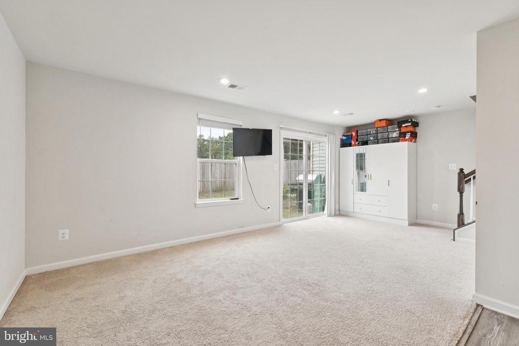 103 Crest Ct