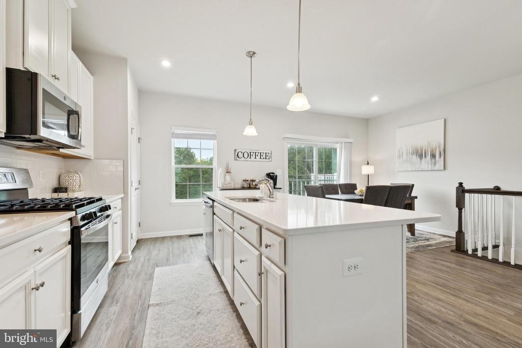 103 Crest Ct
