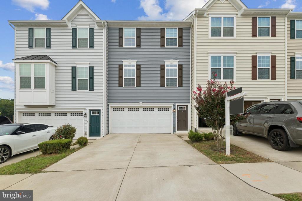 103 Crest Ct