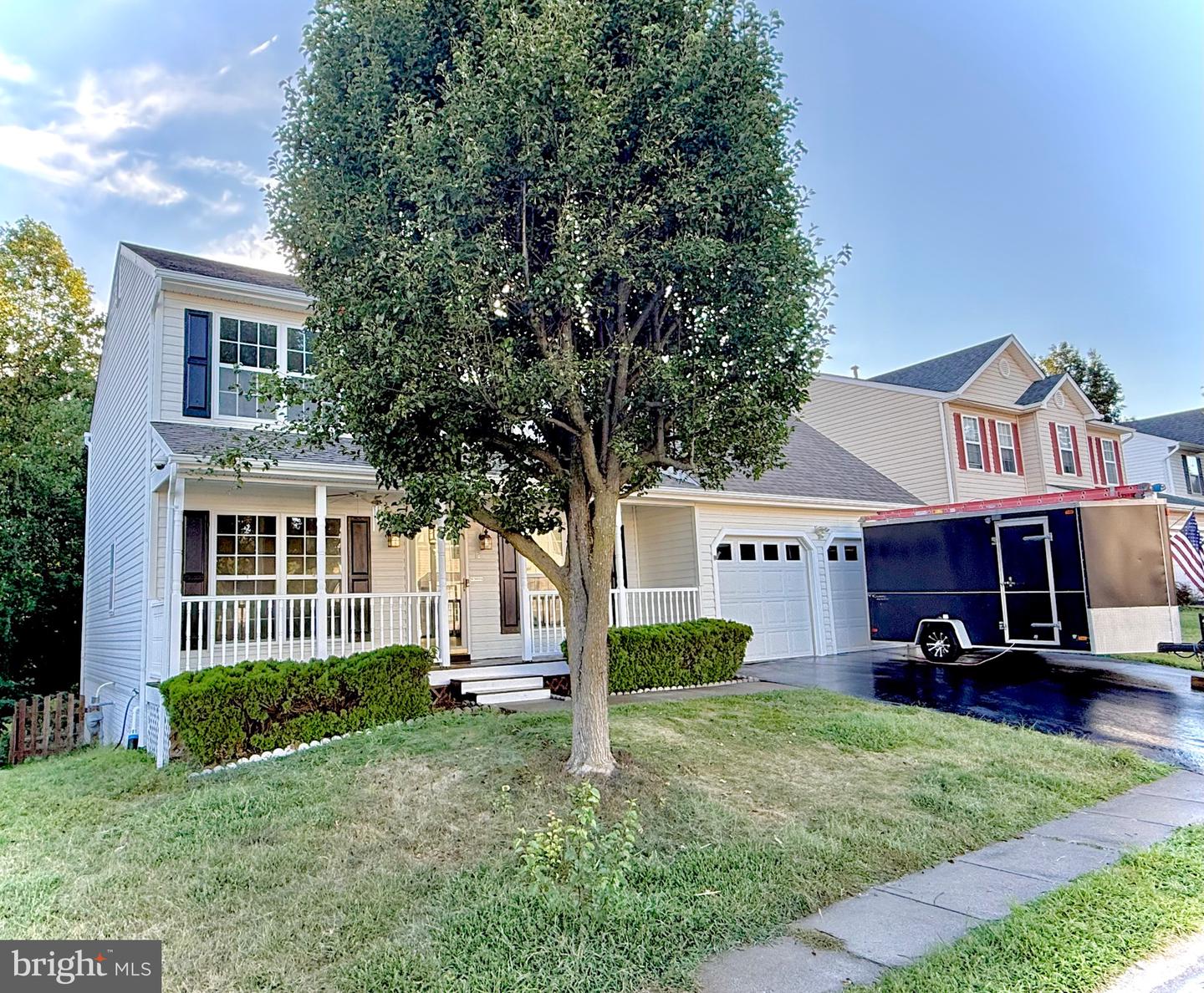12 Lakeside Dr