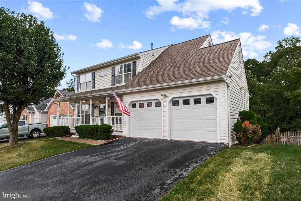 12 LAKESIDE DRIVE