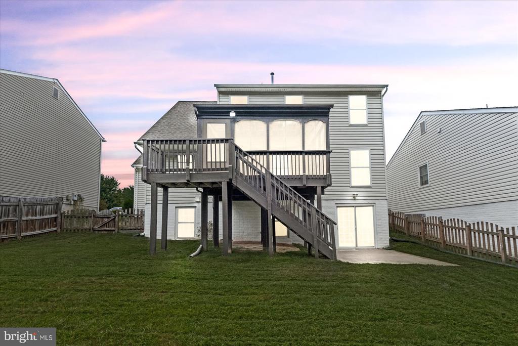 12 LAKESIDE DRIVE