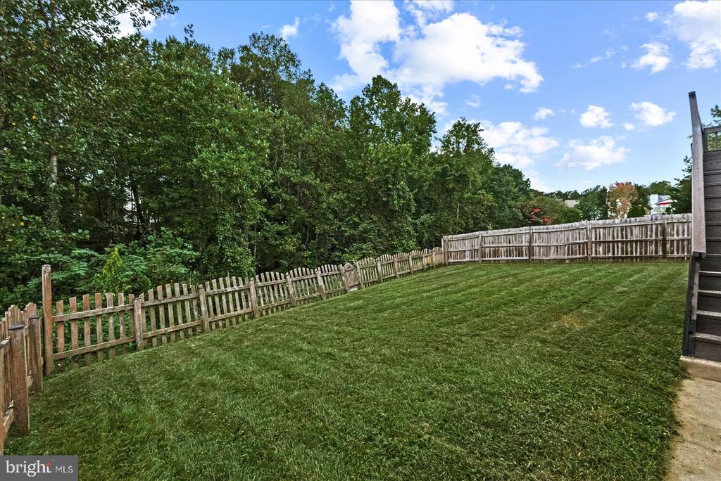 12 LAKESIDE DRIVE