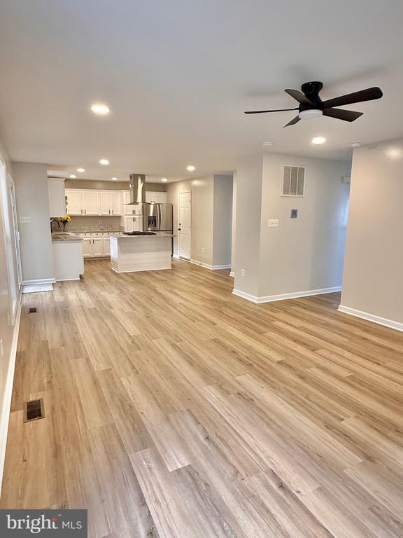 12 LAKESIDE DRIVE