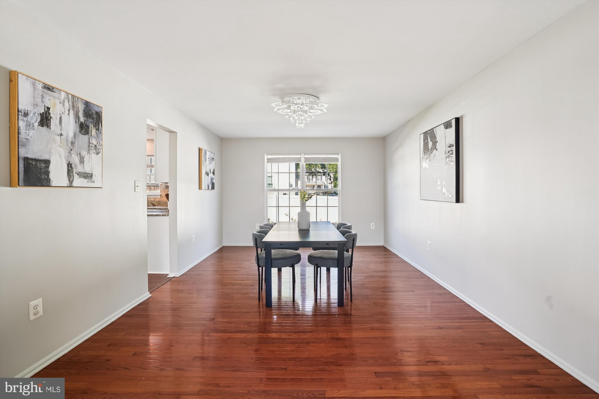 8 MINTWOOD DRIVE