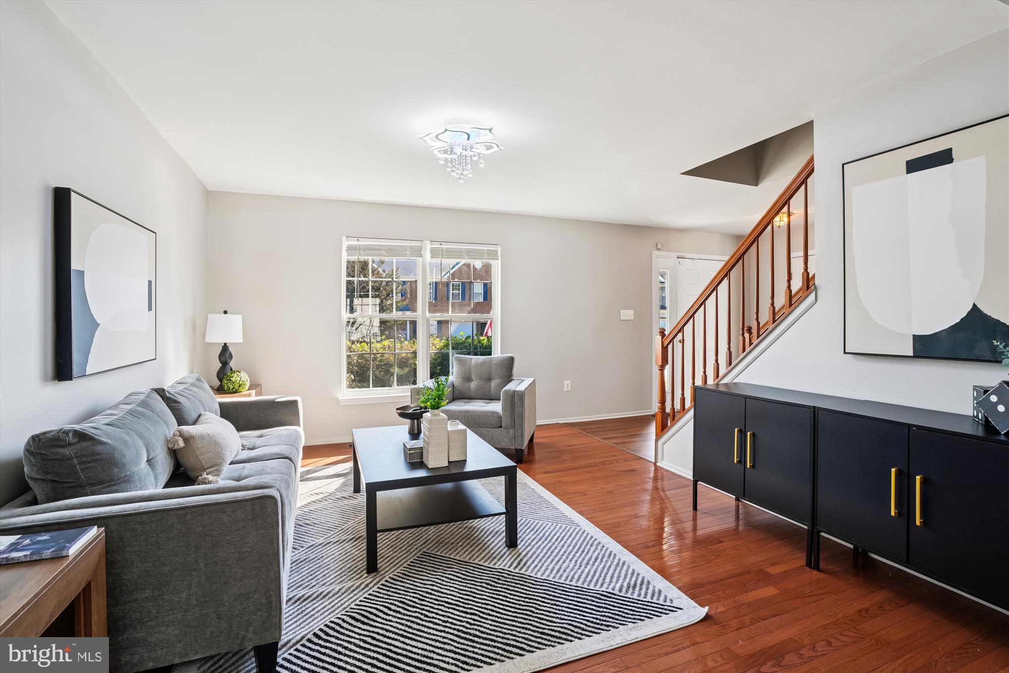8 MINTWOOD DRIVE