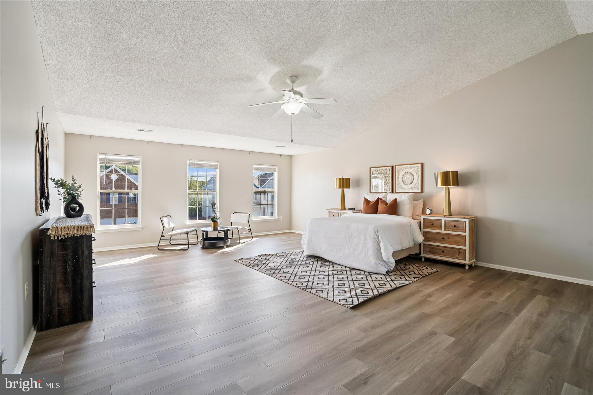 8 MINTWOOD DRIVE